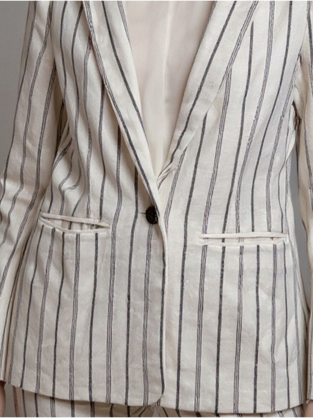 Old Navy Striped Cream Blazer for Women - Tailored Single-Breasted Jacket - Picture 2 of 8
